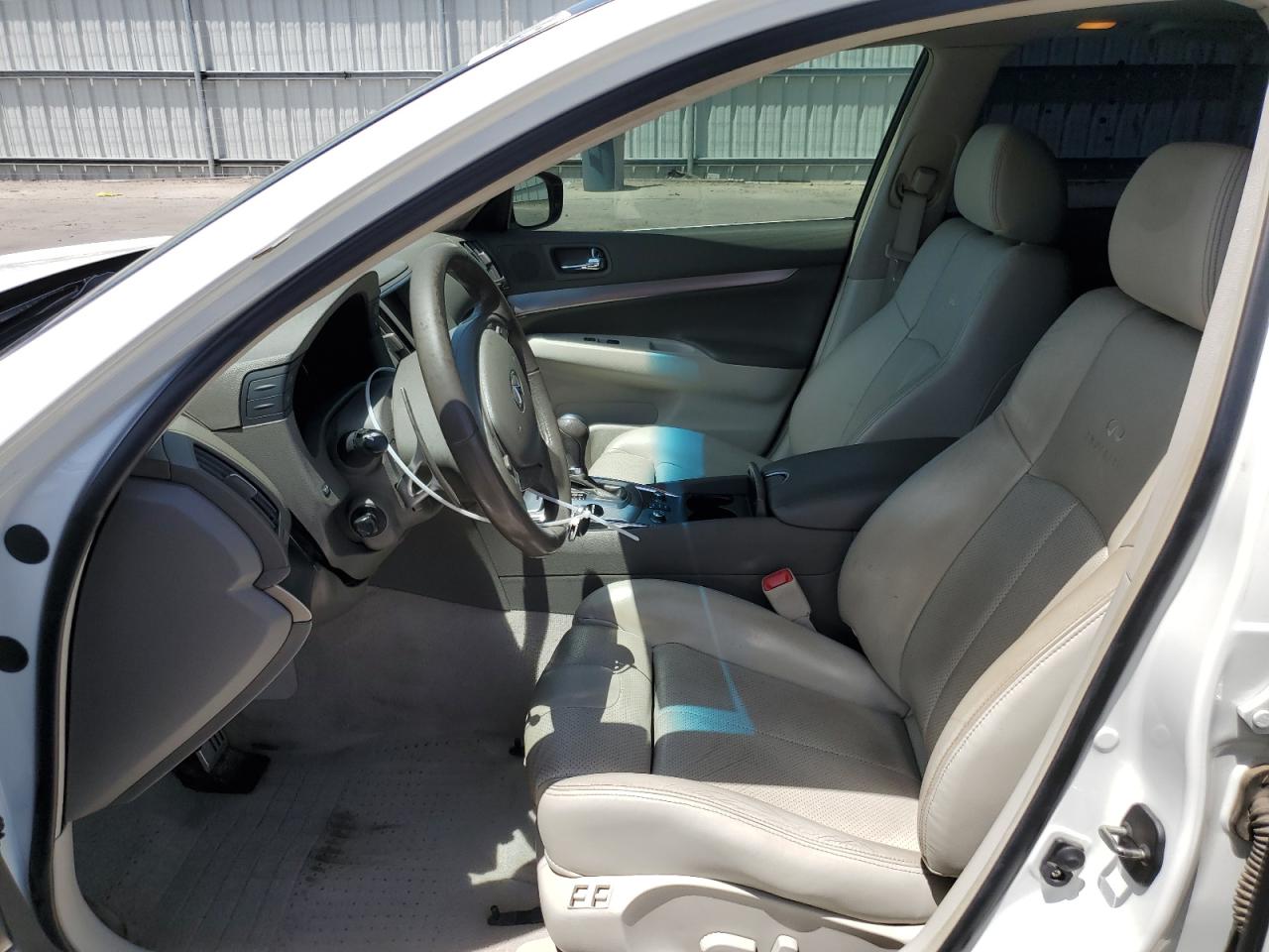 JN1CV6AR0AM252844 2010 Infiniti G37