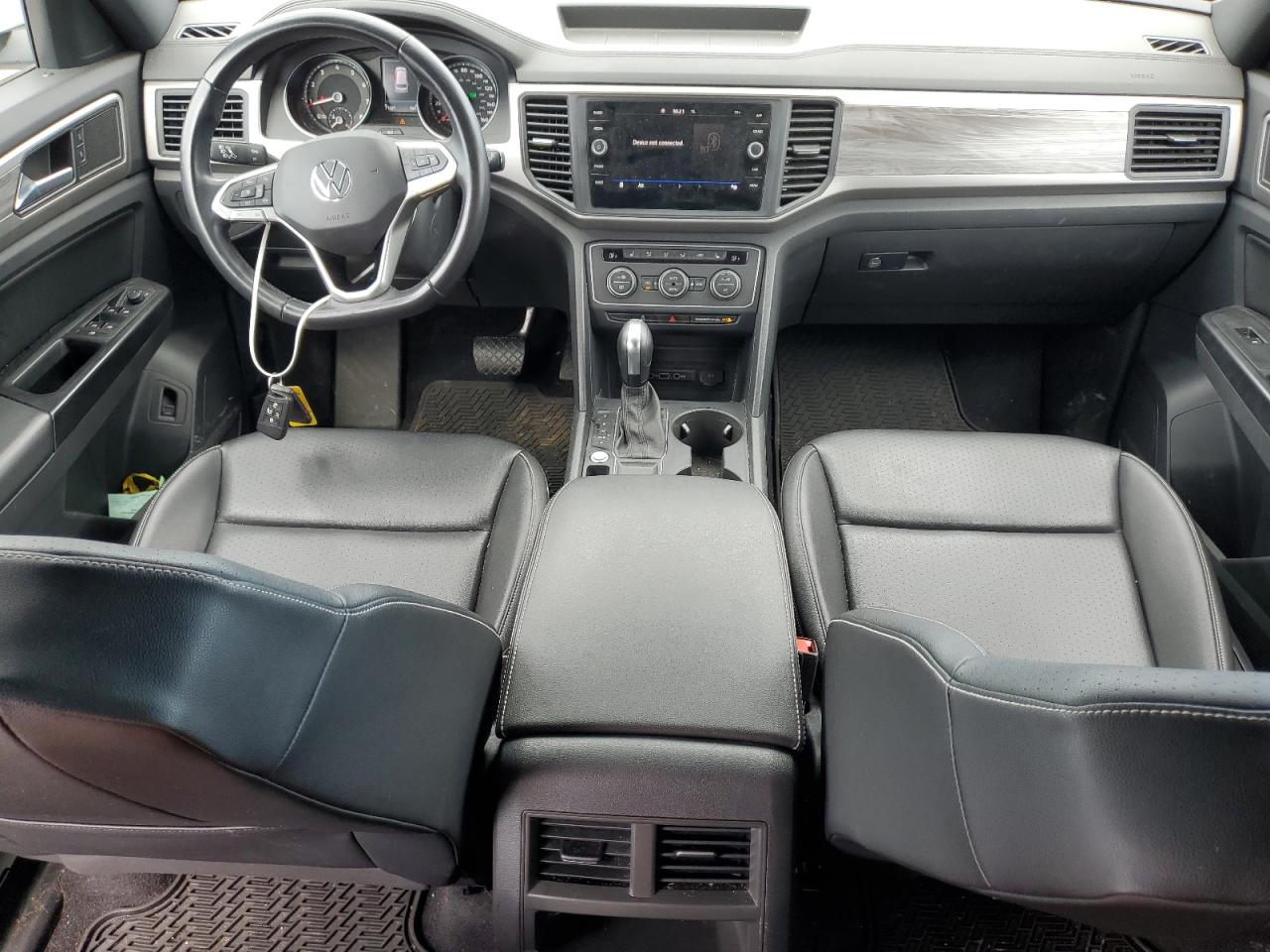 1V2YE2CA0LC218882 2020 Volkswagen Atlas Cross Sport Se