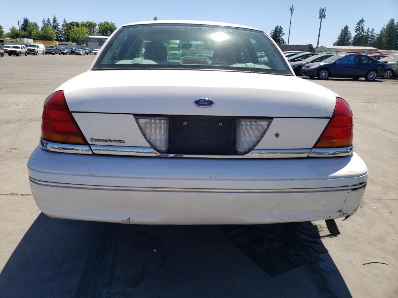 2FAFP73W63X138751 2003 Ford Crown Victoria