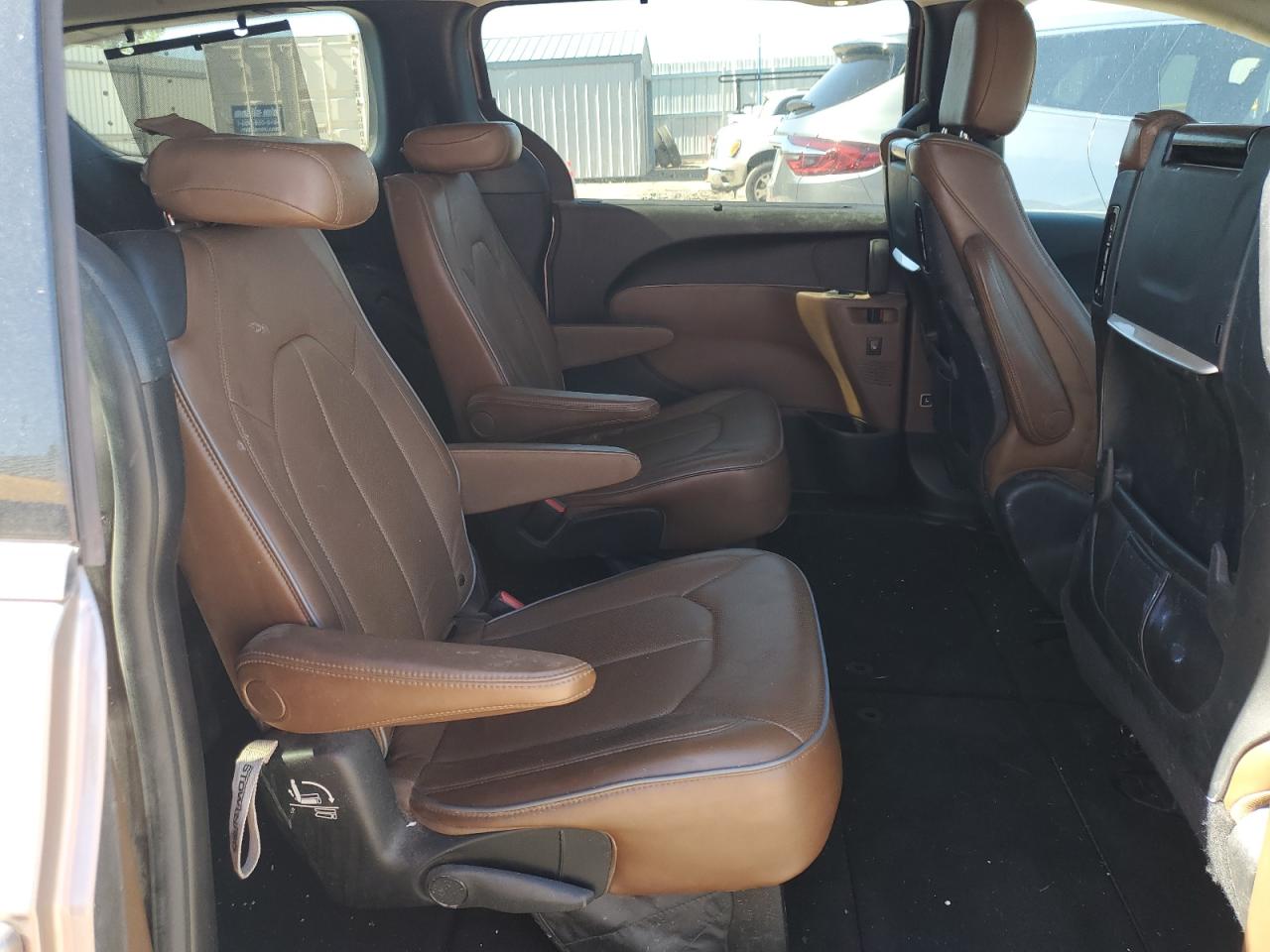 2C4RC1GG2HR659030 2017 Chrysler Pacifica Limited