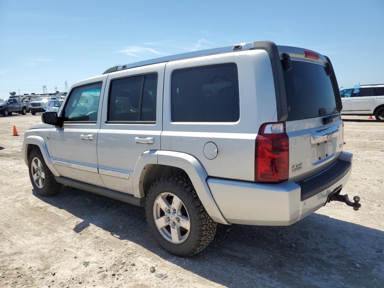 1J8HG58P77C607687 2007 Jeep Commander Limited