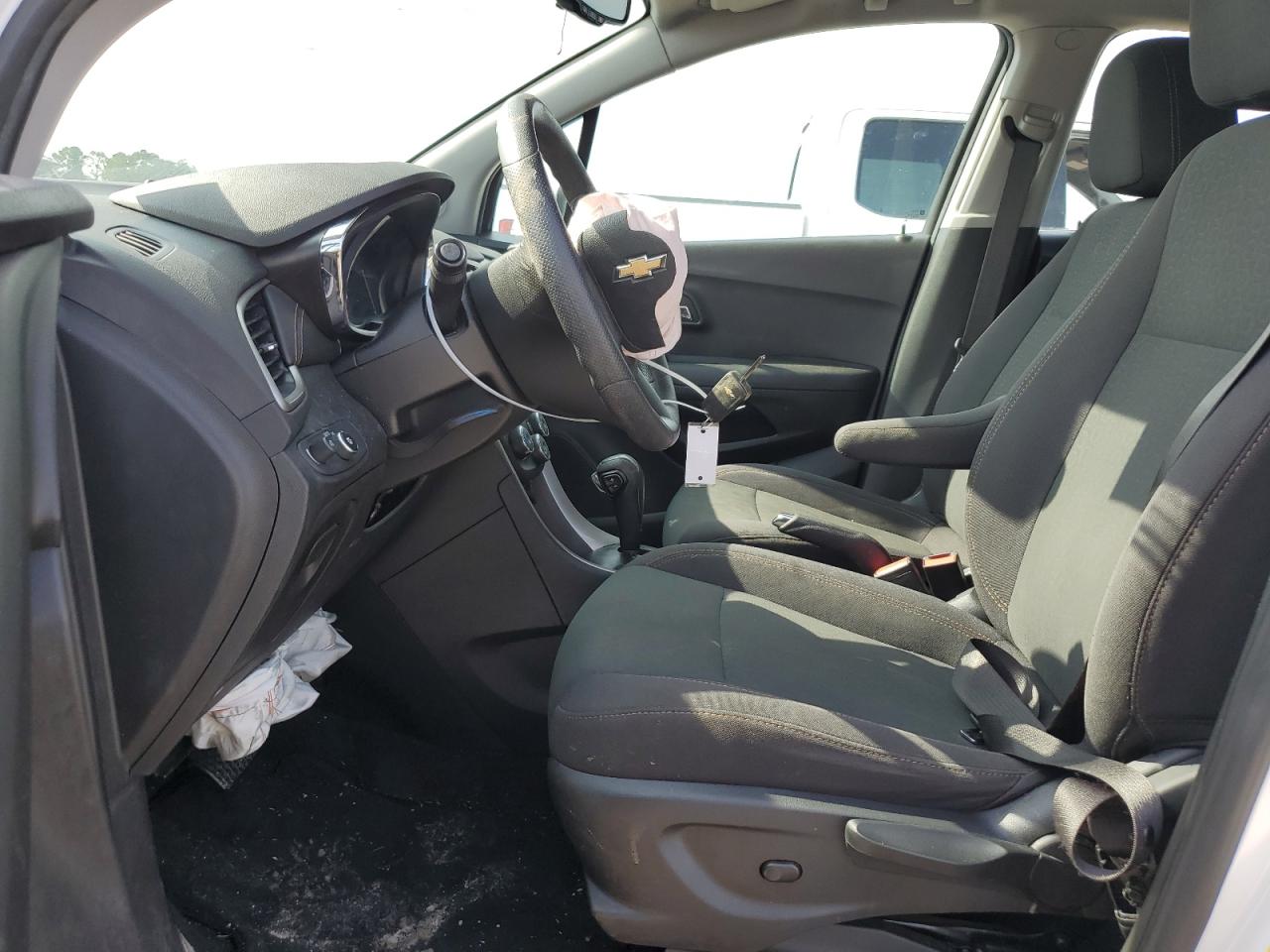 3GNCJKSBXJL387463 2018 Chevrolet Trax Ls