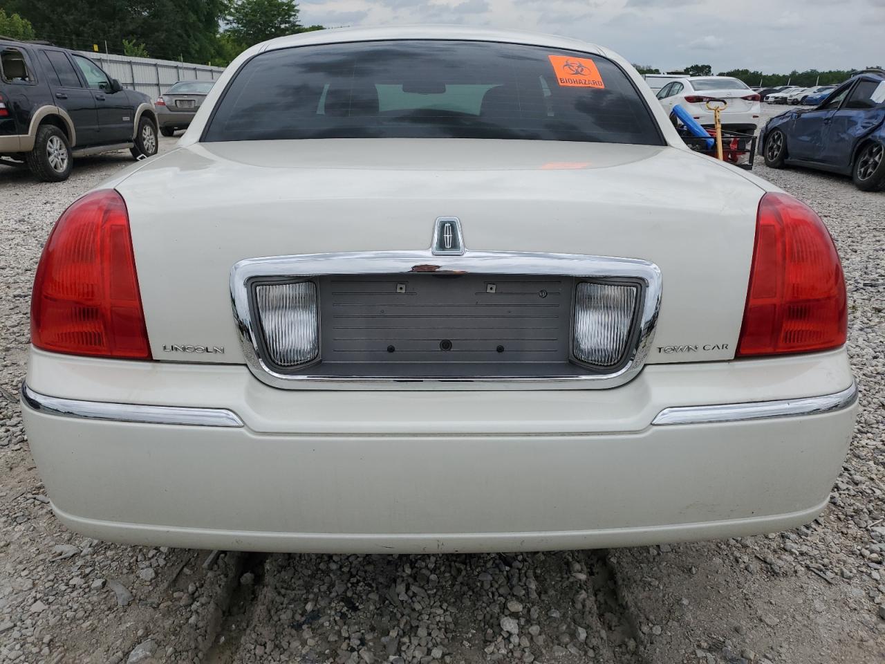 1LNHM82V36Y651465 2006 Lincoln Town Car Signature Limited