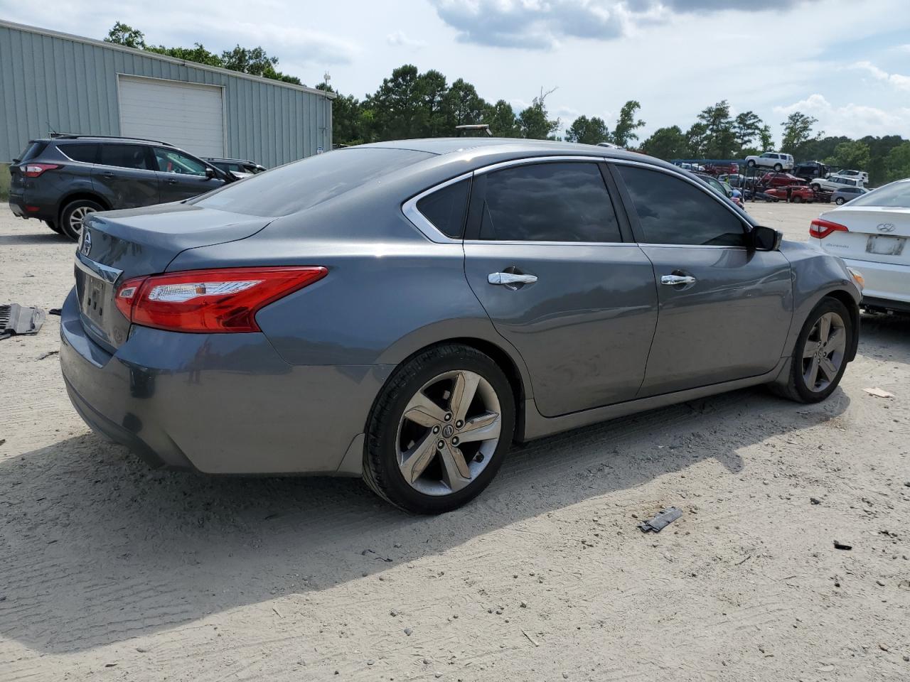 1N4AL3AP3HC141041 2017 Nissan Altima 2.5