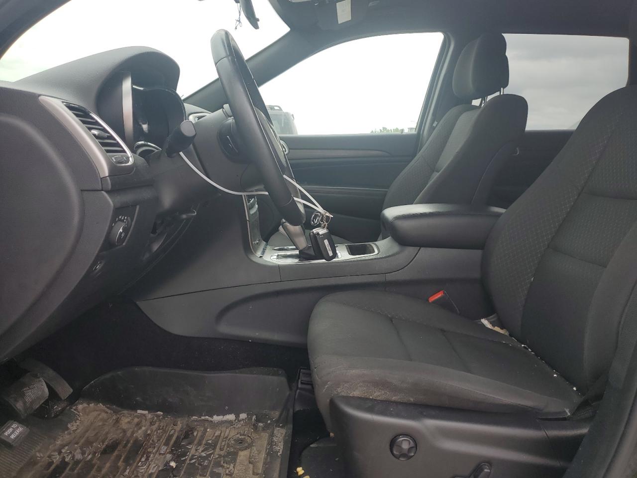 1C4RJFAG3KC668525 2019 Jeep Grand Cherokee Laredo