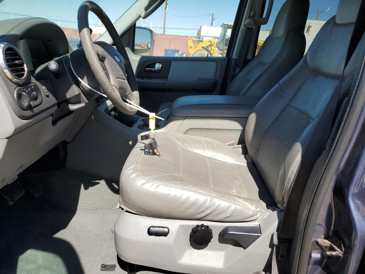 1FMFU15L04LA90970 2004 Ford Expedition Xlt