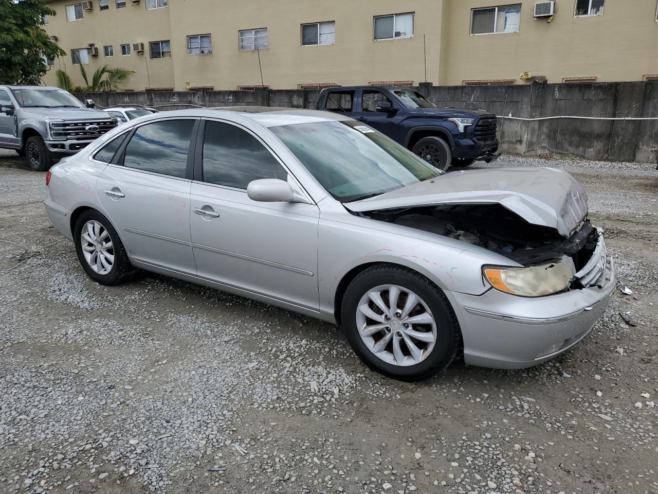 KMHFC46F76A117853 2006 Hyundai Azera Se