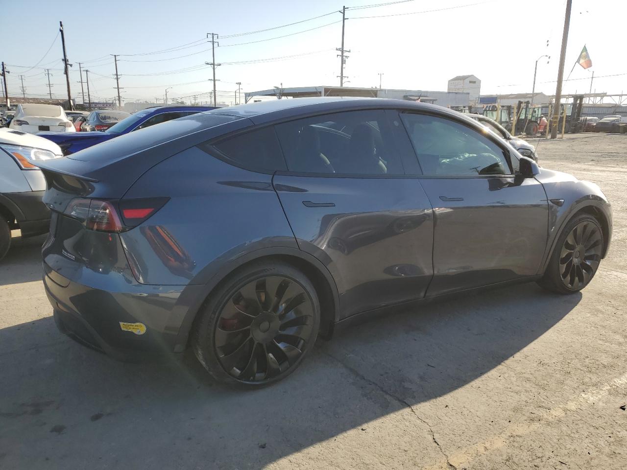 2022 Tesla Model Y vin: 7SAYGDEF3NF348289