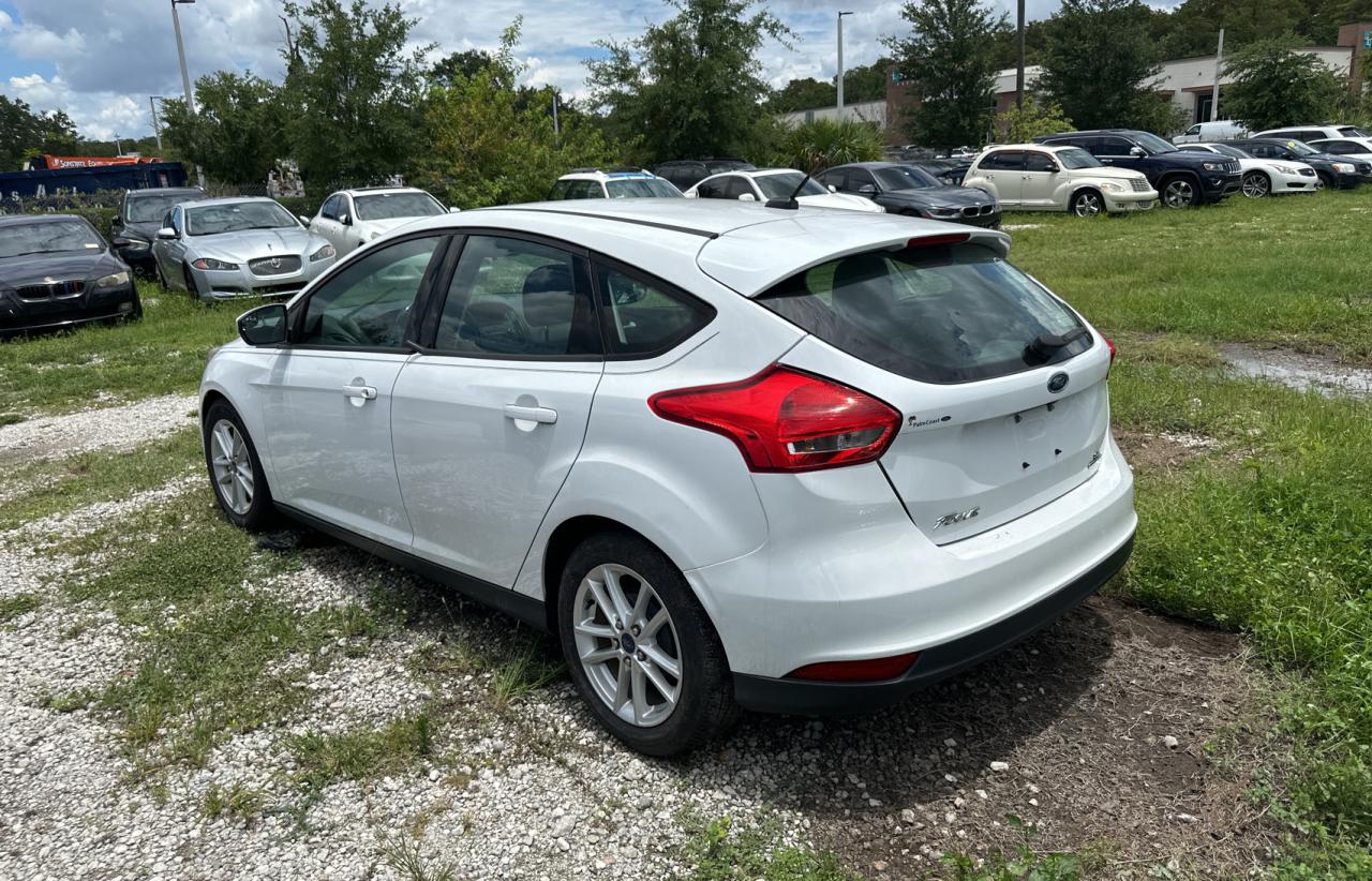 2015 Ford Focus Se vin: 1FADP3K22FL322021