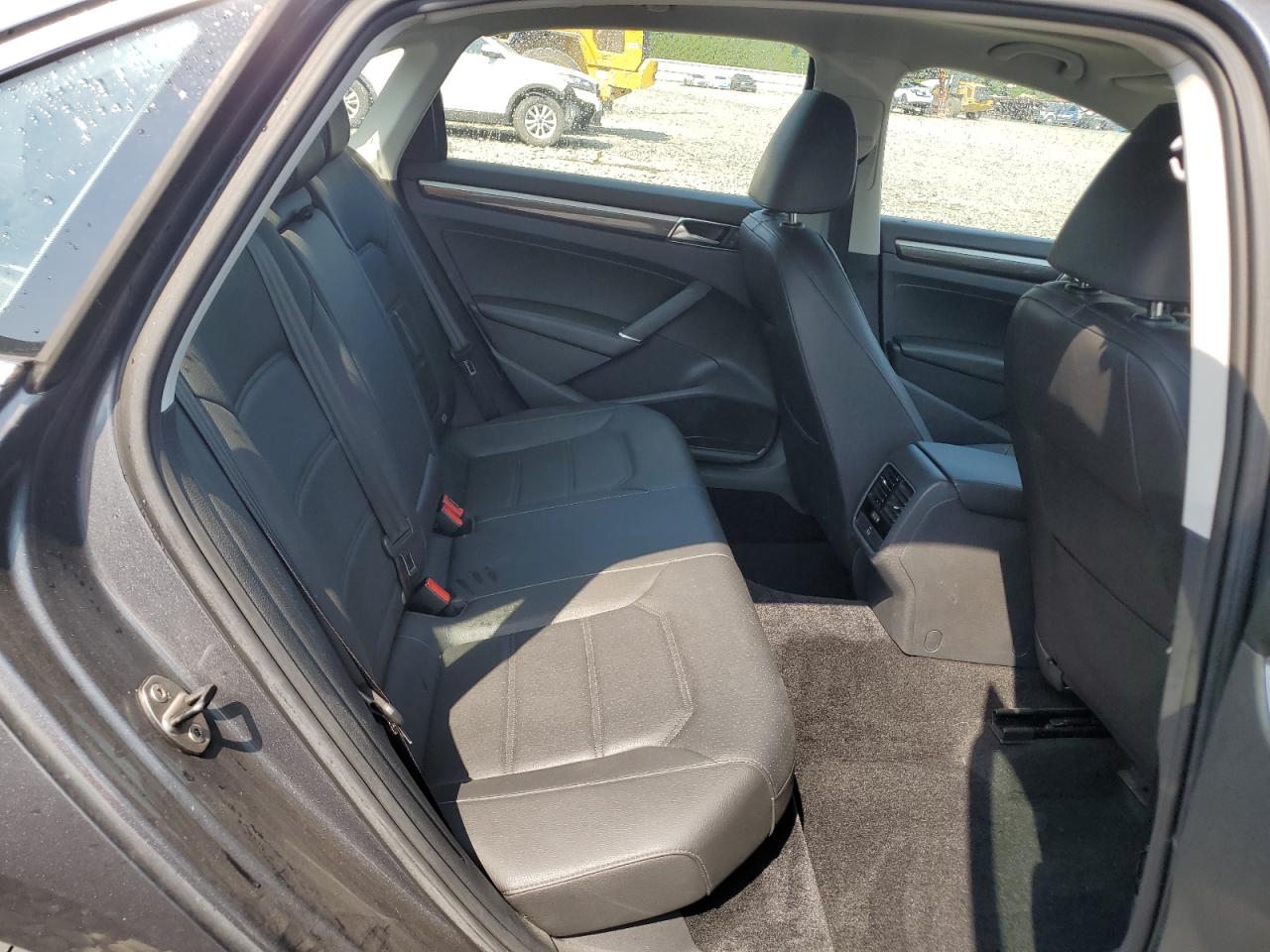 1VWBT7A35HC047274 2017 Volkswagen Passat Se