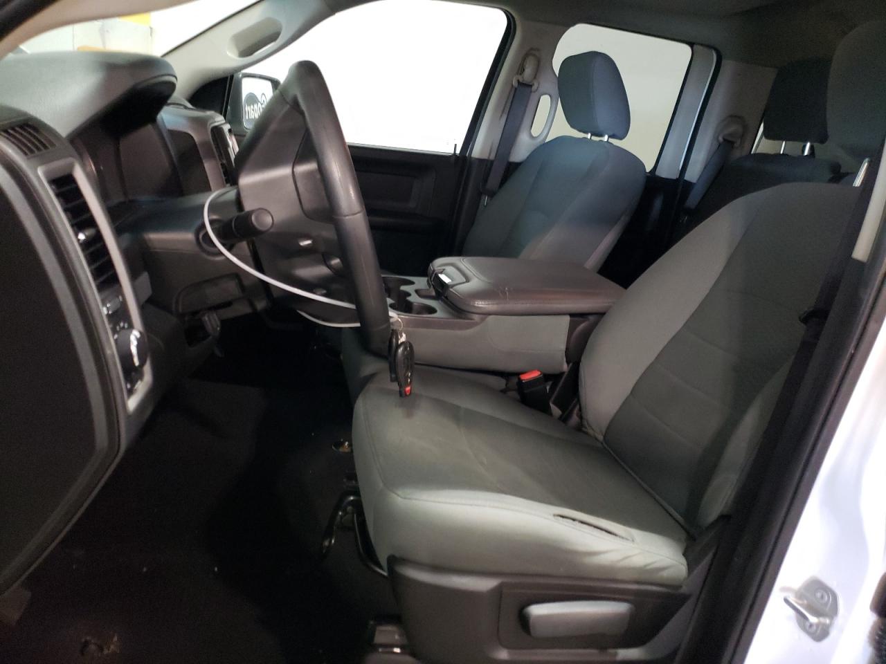 1C6RR7FG0KS583615 2019 Ram 1500 Classic Tradesman