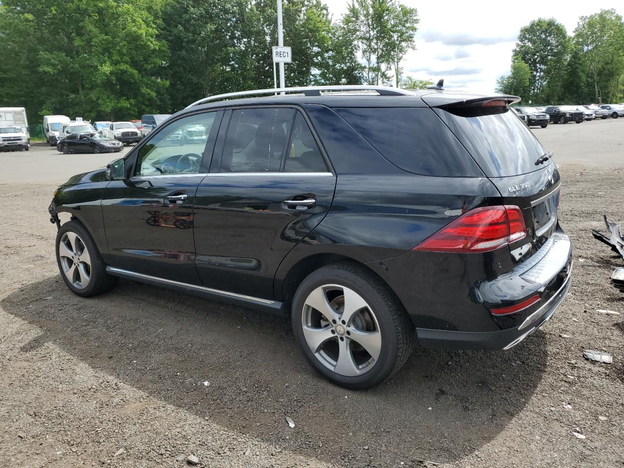 4JGDA5HB4HA819211 2017 Mercedes-Benz Gle 350 4Matic