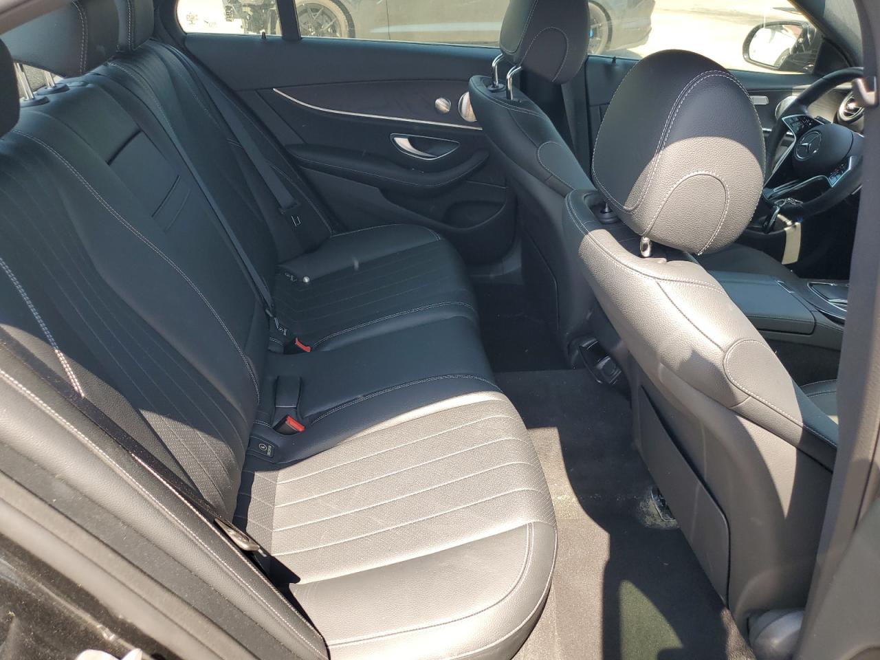 W1KZF8DB3NB021944 2022 Mercedes-Benz E 350