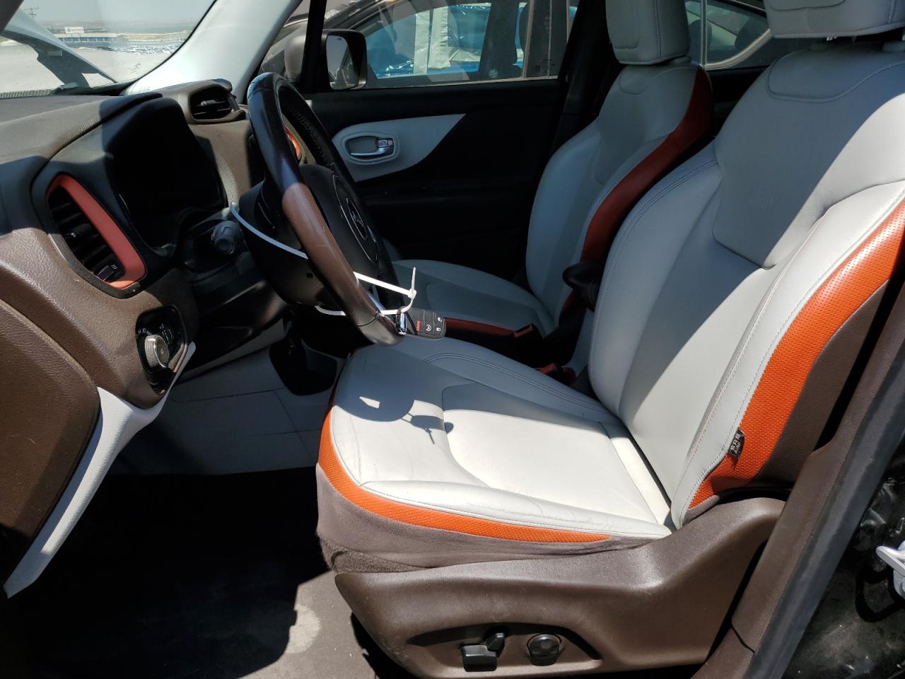 ZACCJADT0GPC83055 2016 Jeep Renegade Limited