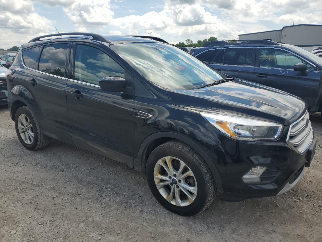 1FMCU9GD8JUC56603 2018 Ford Escape Se