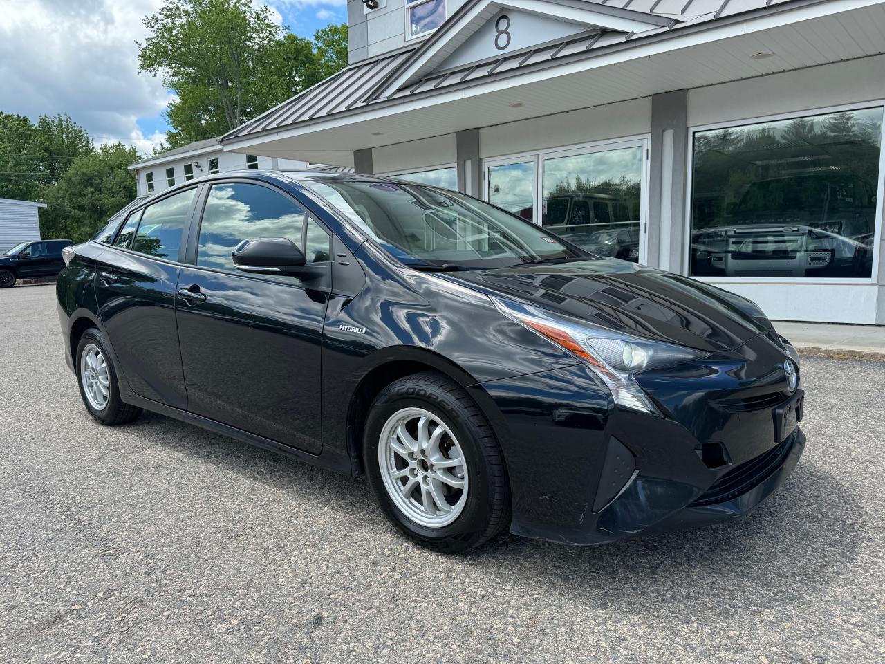 JTDKBRFUXG3516568 2016 Toyota Prius