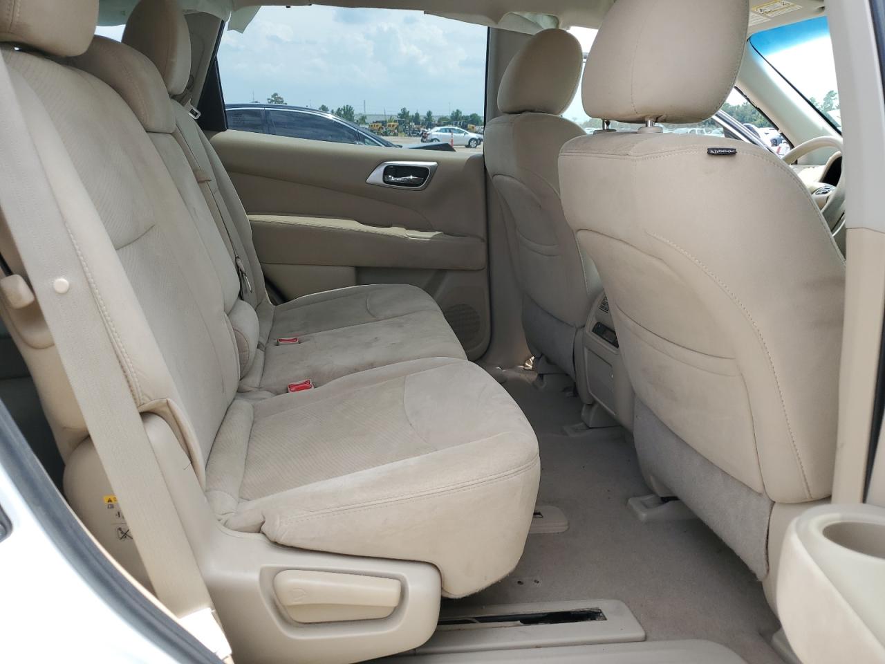 5N1AR2MN4FC649010 2015 Nissan Pathfinder S