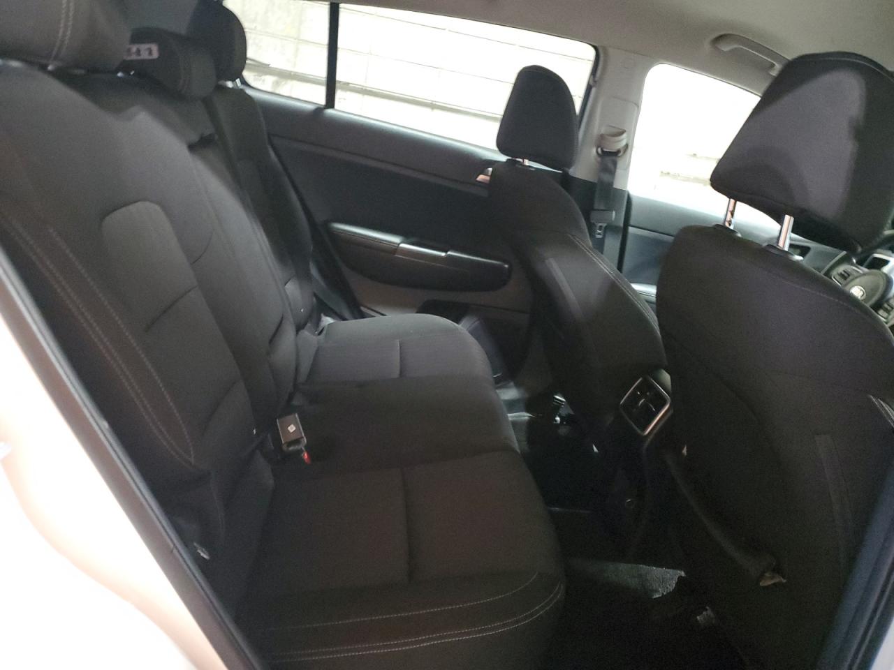 KNDPM3AC9H7123828 2017 Kia Sportage Lx