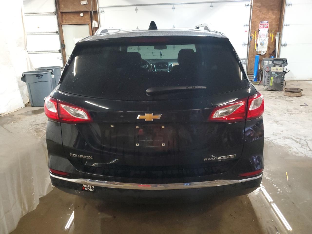 2GNAXVEV5J6202589 2018 Chevrolet Equinox Premier