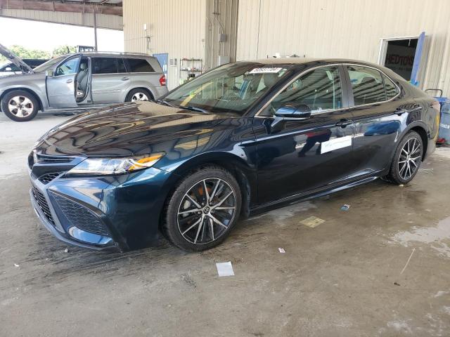 2021 Toyota Camry, SE