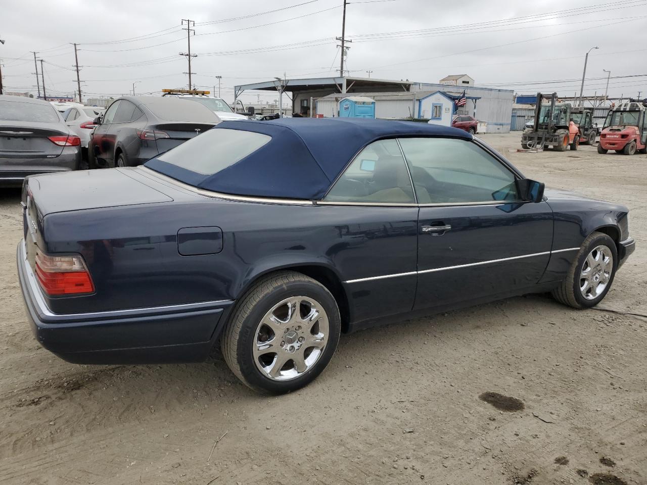 WDBEA66E9RC025529 1994 Mercedes-Benz E 320