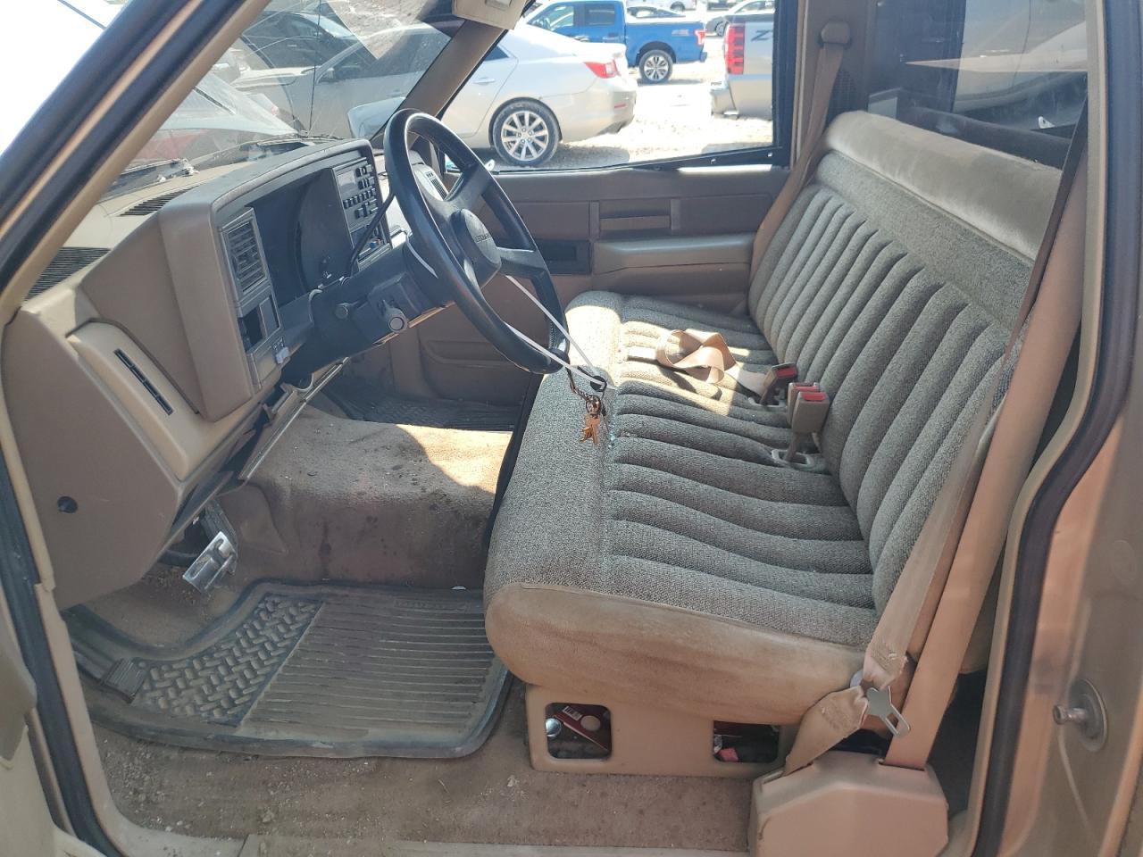 1GCDC14K4KE282028 1989 Chevrolet Gmt-400 C1500