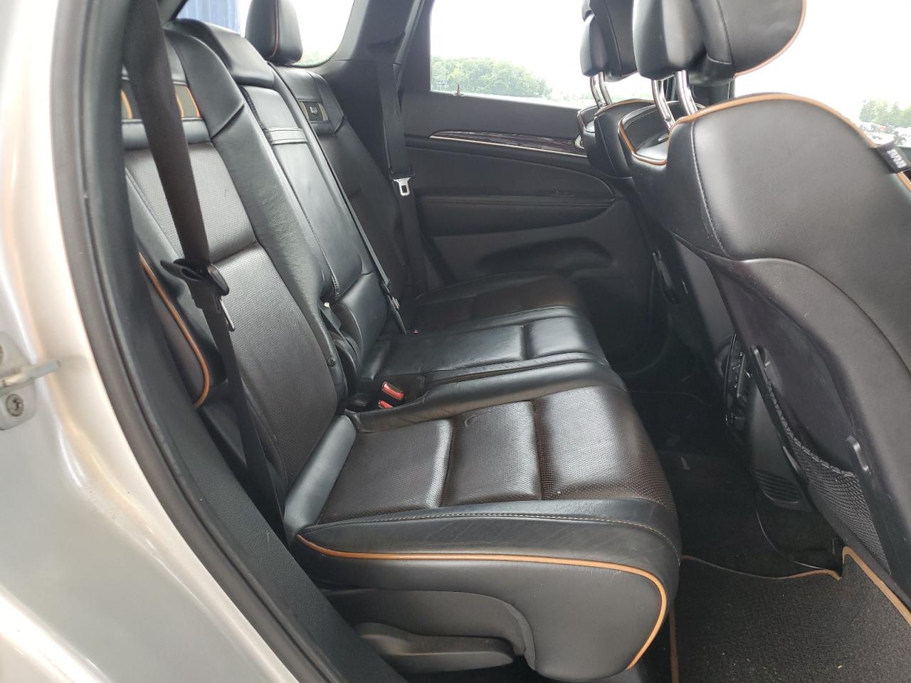 1J4RS4GGXBC646752 2011 Jeep Grand Cherokee Laredo