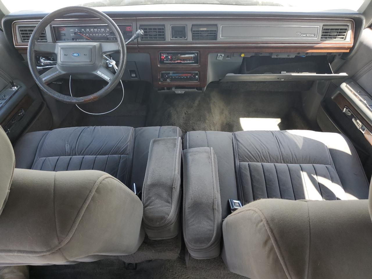 2FABP74F5JX223865 1988 Ford Crown Victoria Lx