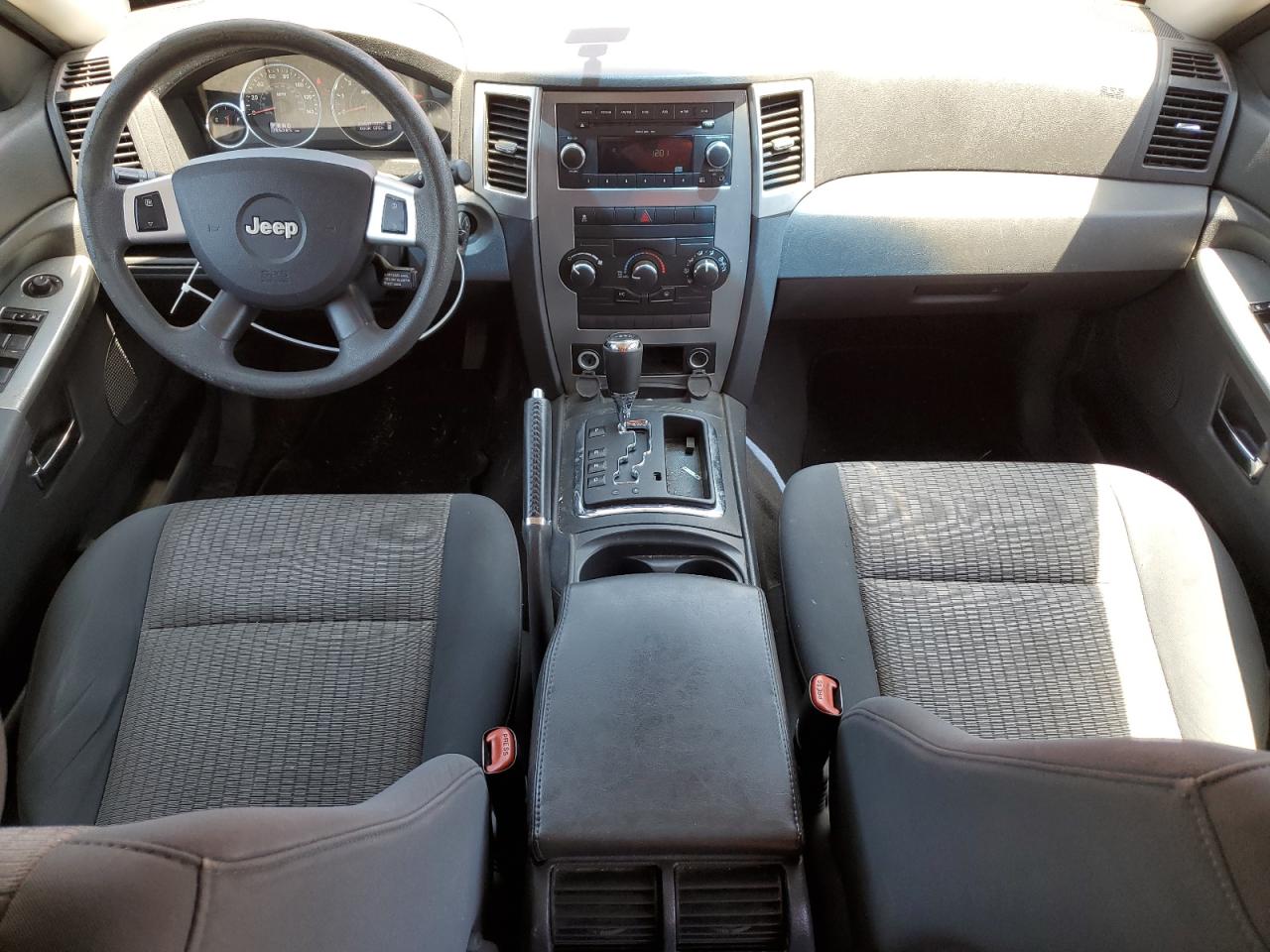 1J4PR4GK4AC130702 2010 Jeep Grand Cherokee Laredo