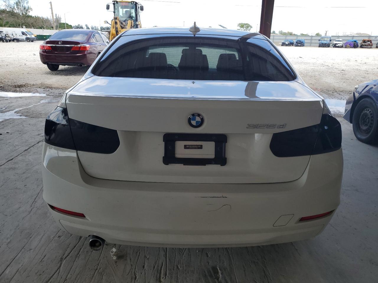 WBA3D3C55EK155680 2014 BMW 328 D