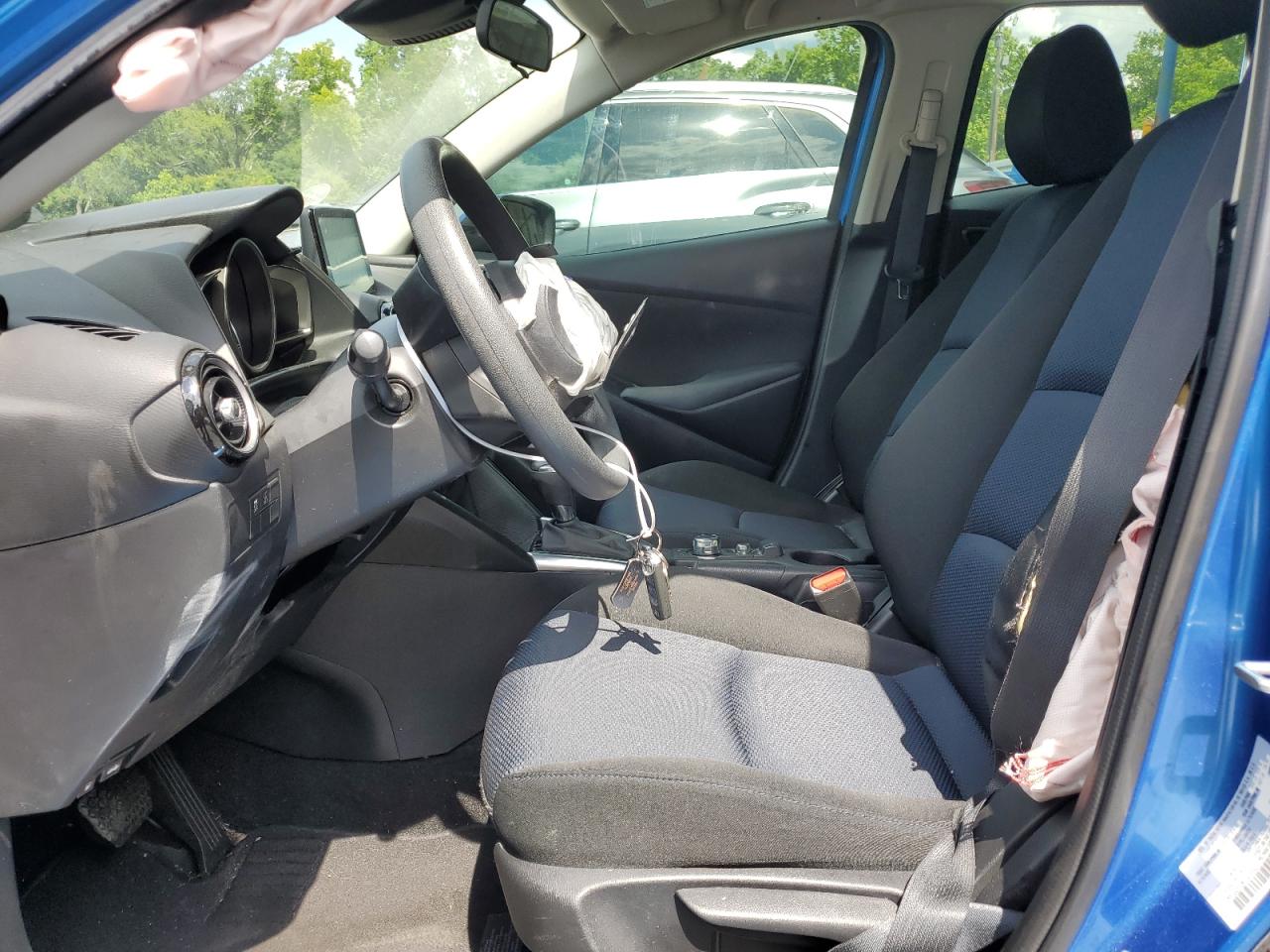 3MYDLBYV8KY523460 2019 Toyota Yaris L