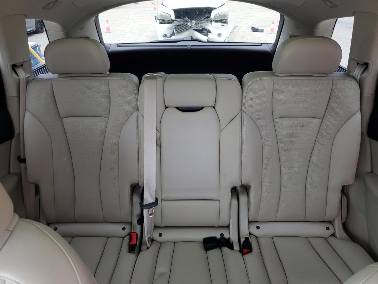 WA1VAAF72JD041764 2018 Audi Q7 Prestige