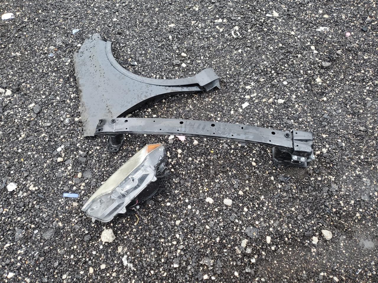 JTMWFREV6HD103994 2017 Toyota Rav4 Xle