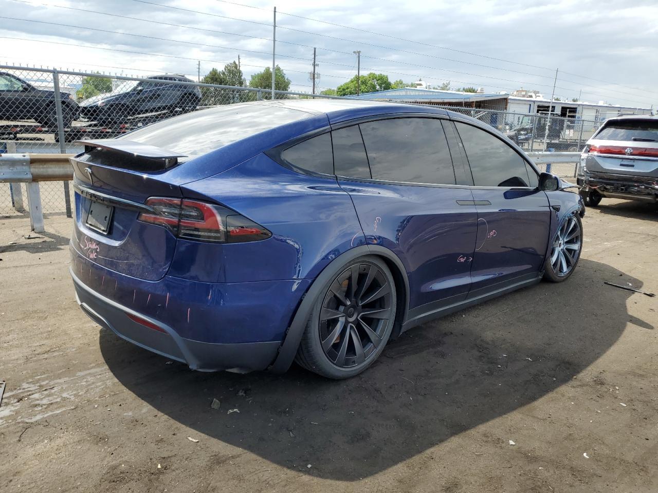 2022 Tesla Model X vin: 7SAXCBE53NF360929