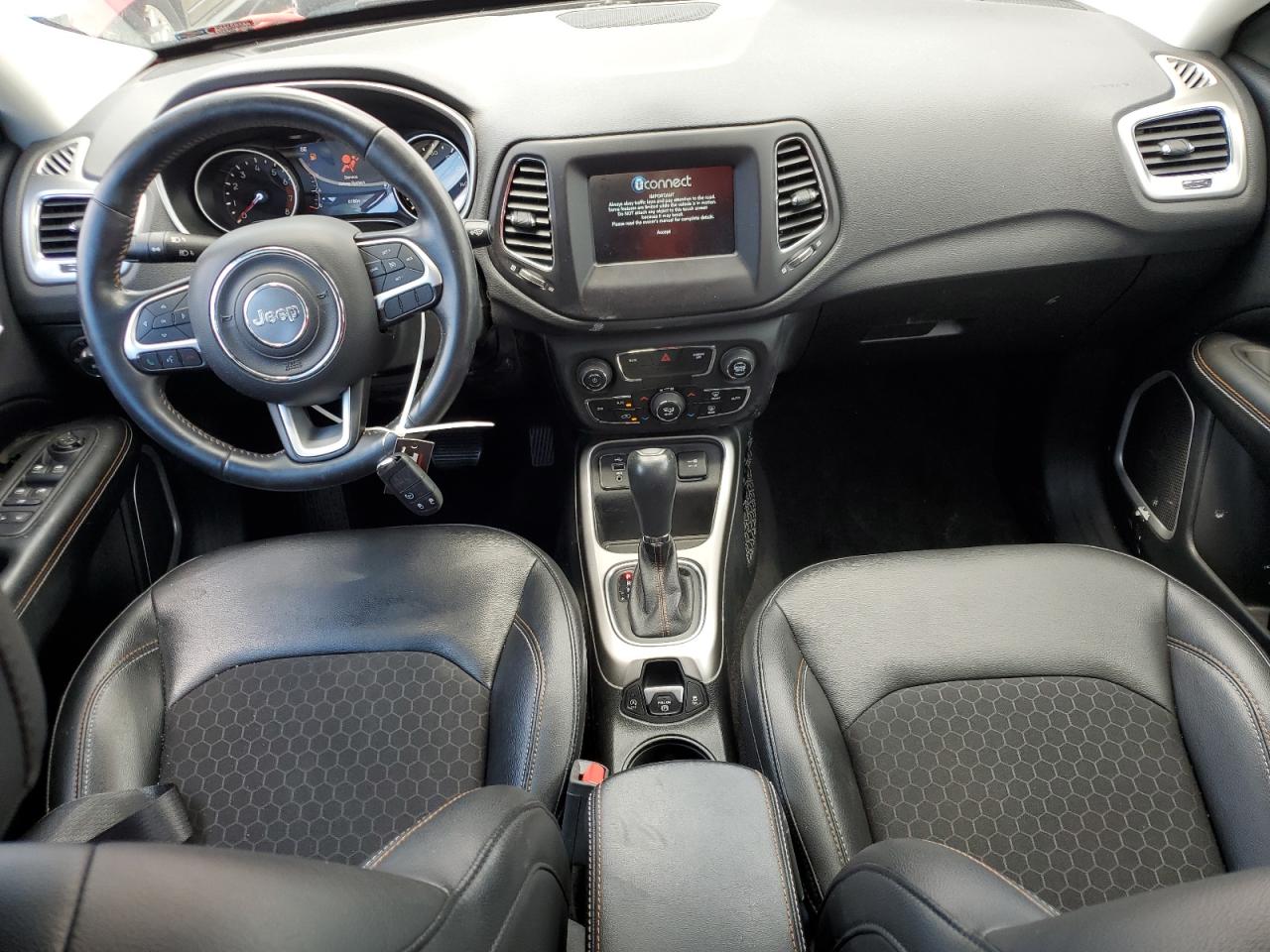 3C4NJCBB0JT272572 2018 Jeep Compass Latitude