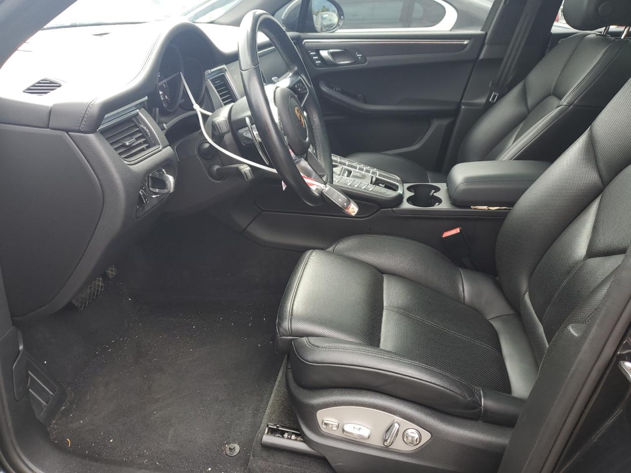 WP1AG2A53JLB60488 2018 Porsche Macan Gts