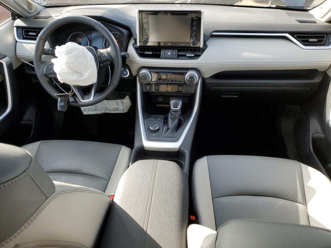 4T3B6RFV1MU037395 2021 Toyota Rav4 Xle Premium