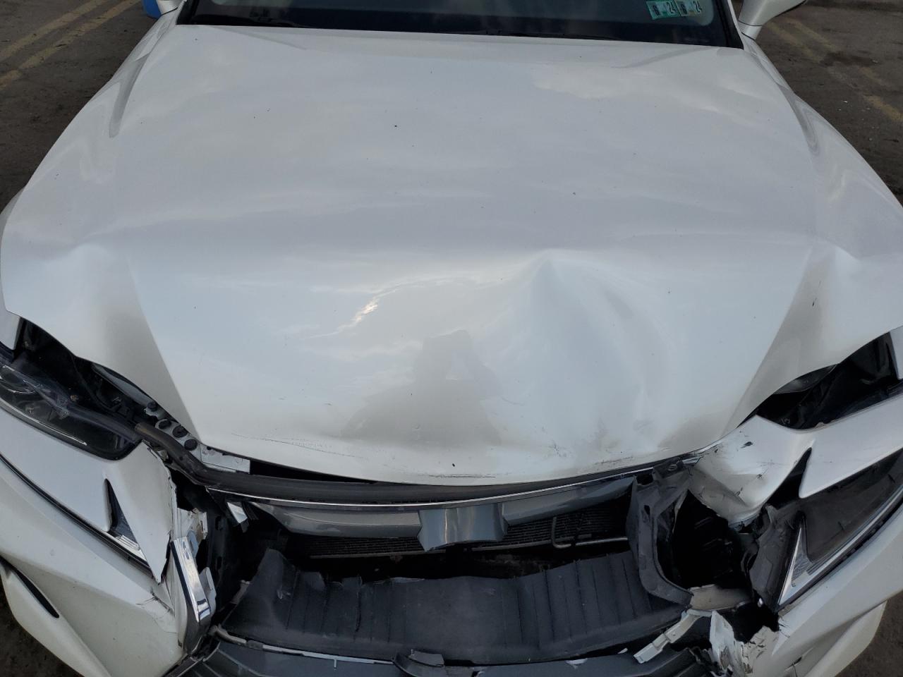 JTHC81D20K5038677 2019 Lexus Is 300