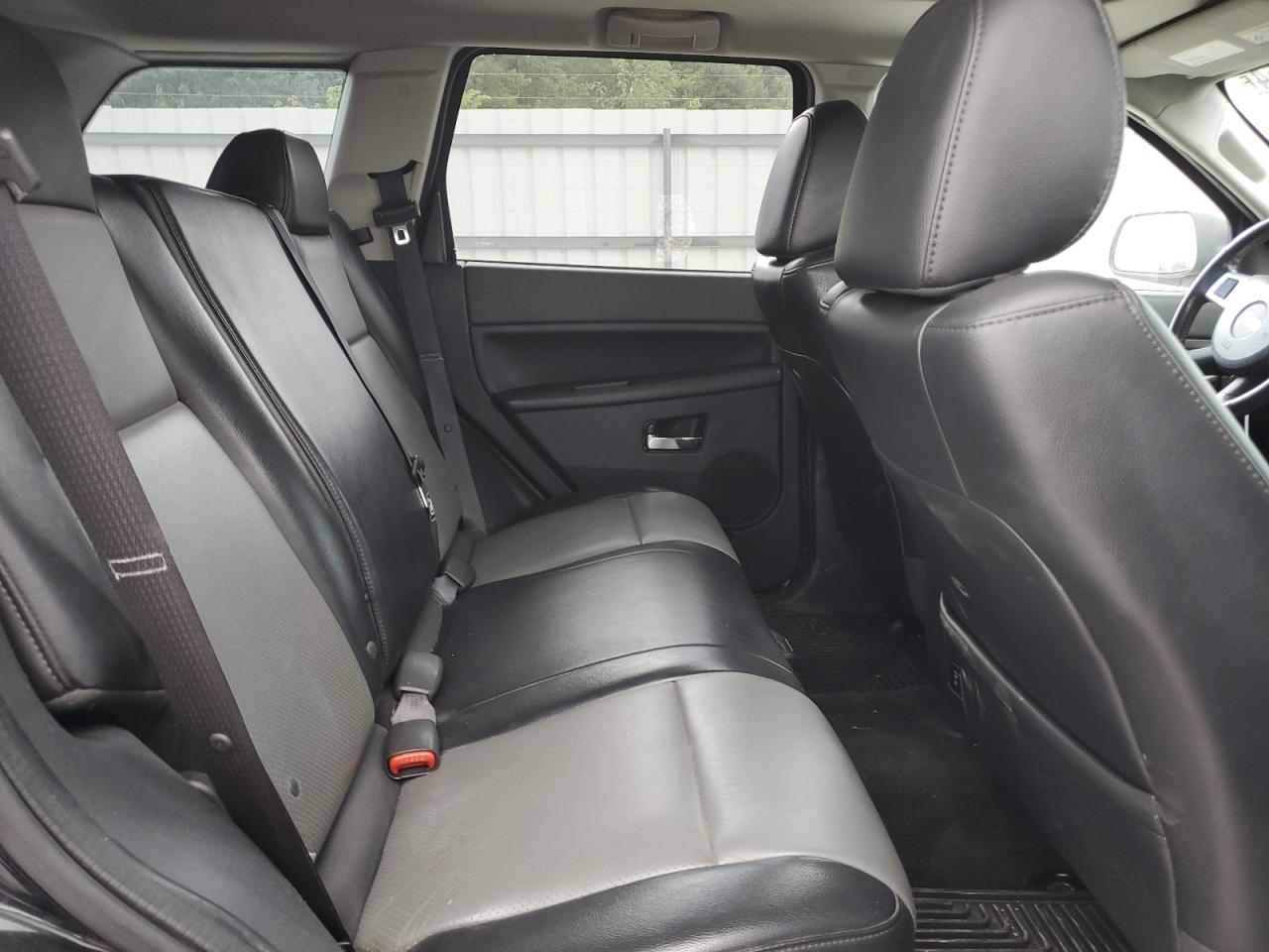 1J4PR4GK0AC133399 2010 Jeep Grand Cherokee Laredo