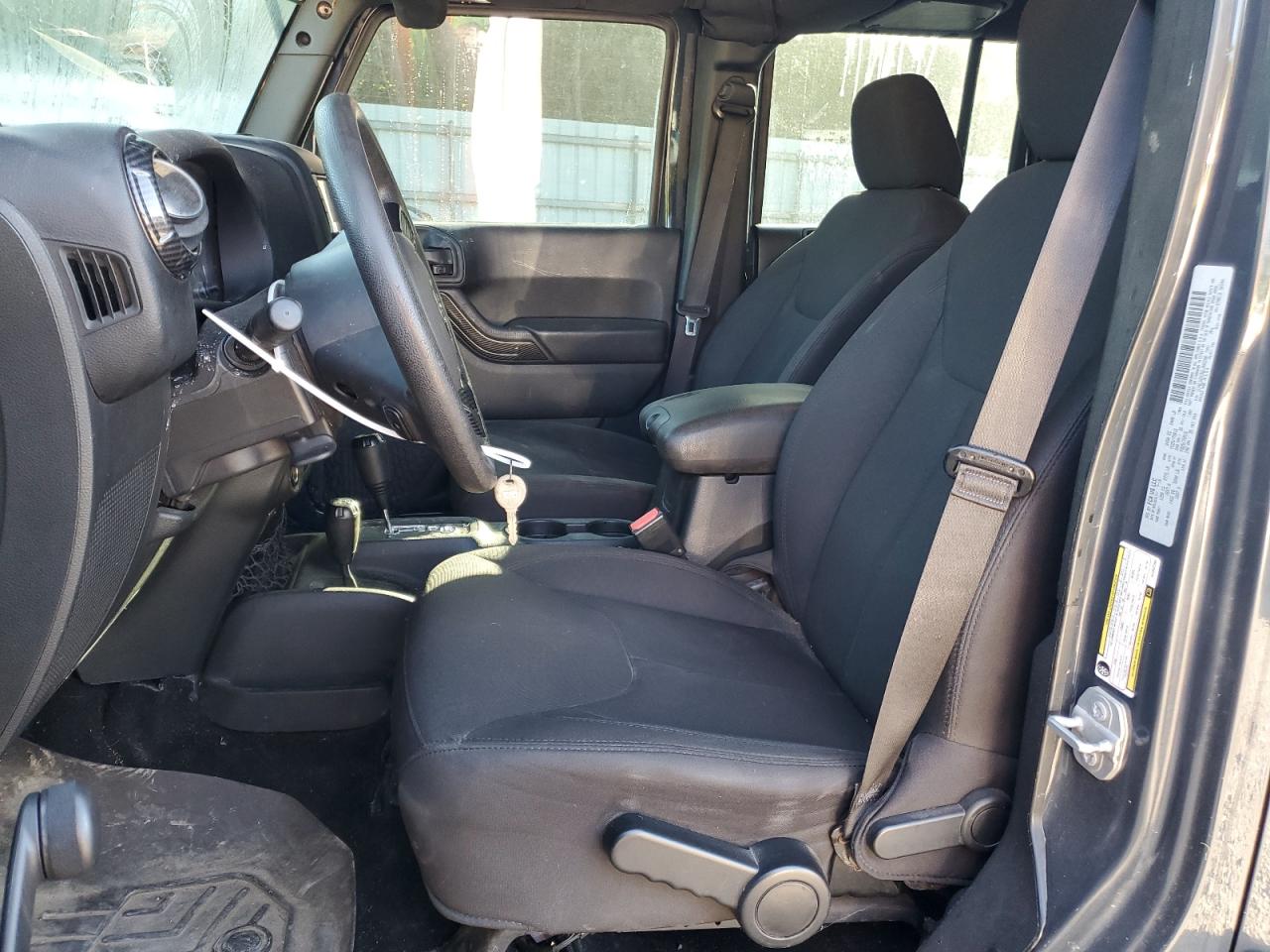 1C4BJWDG3GL302200 2016 Jeep Wrangler Unlimited Sport