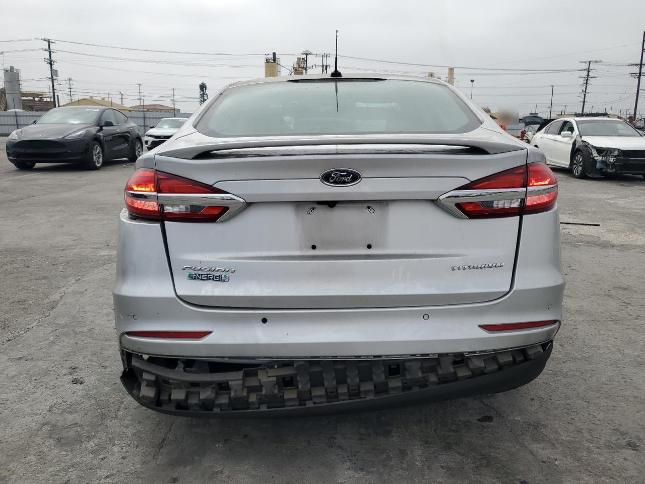 3FA6P0SU5KR258545 2019 Ford Fusion Titanium