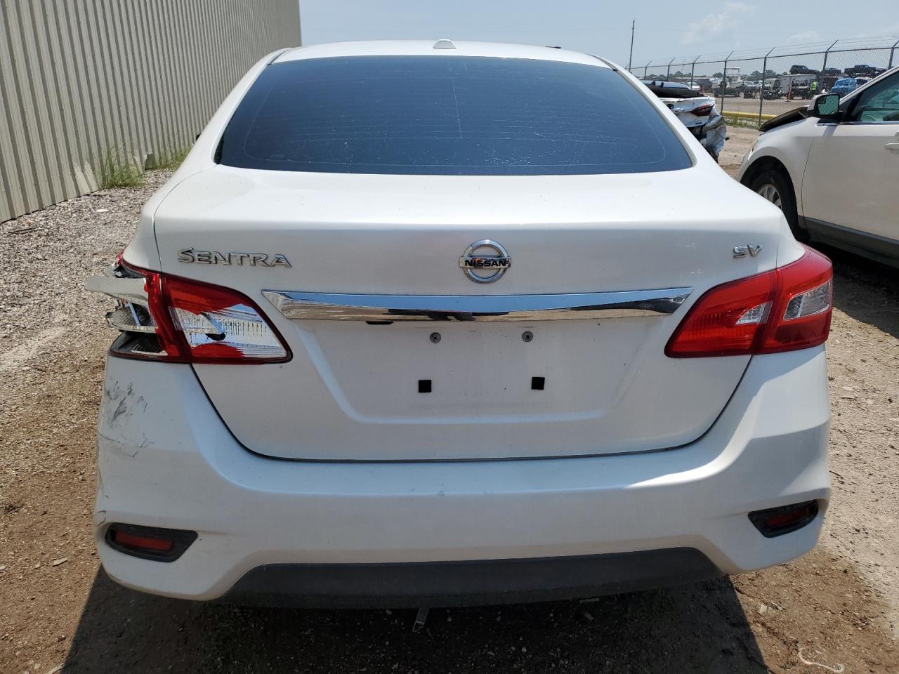 3N1AB7AP8JY209872 2018 Nissan Sentra S