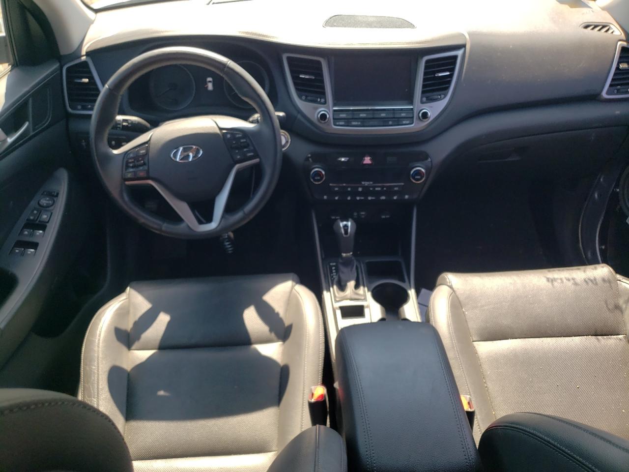 KM8J3CA20JU809548 2018 Hyundai Tucson Value