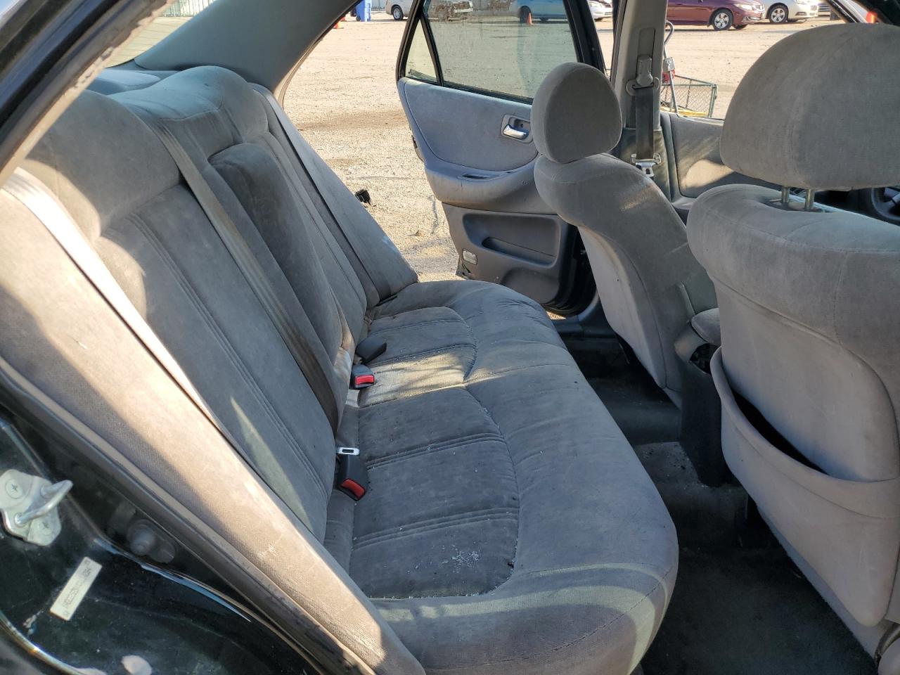 1HGCG565XXA114084 1999 Honda Accord Ex