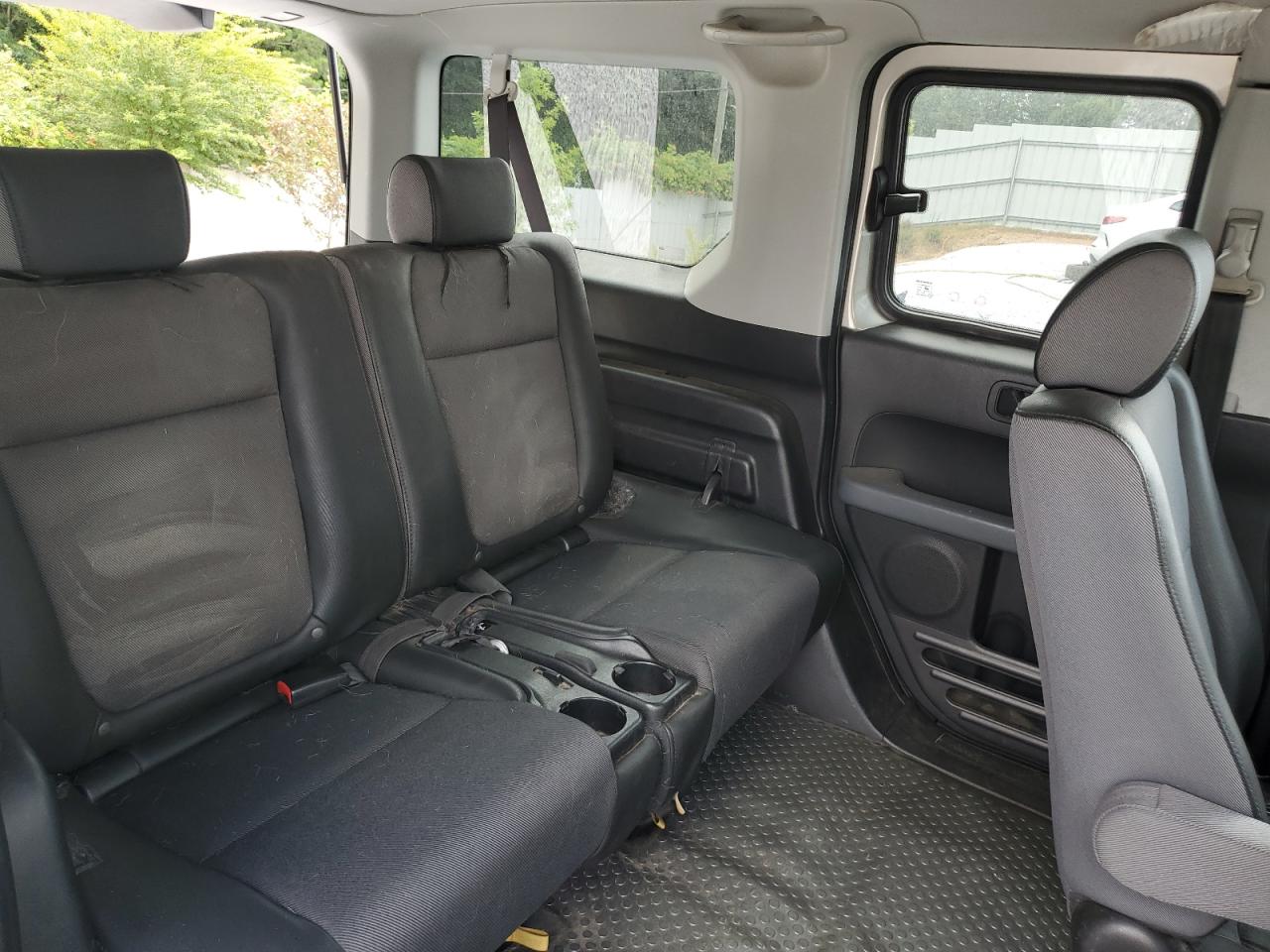 5J6YH185X4L007649 2004 Honda Element Ex