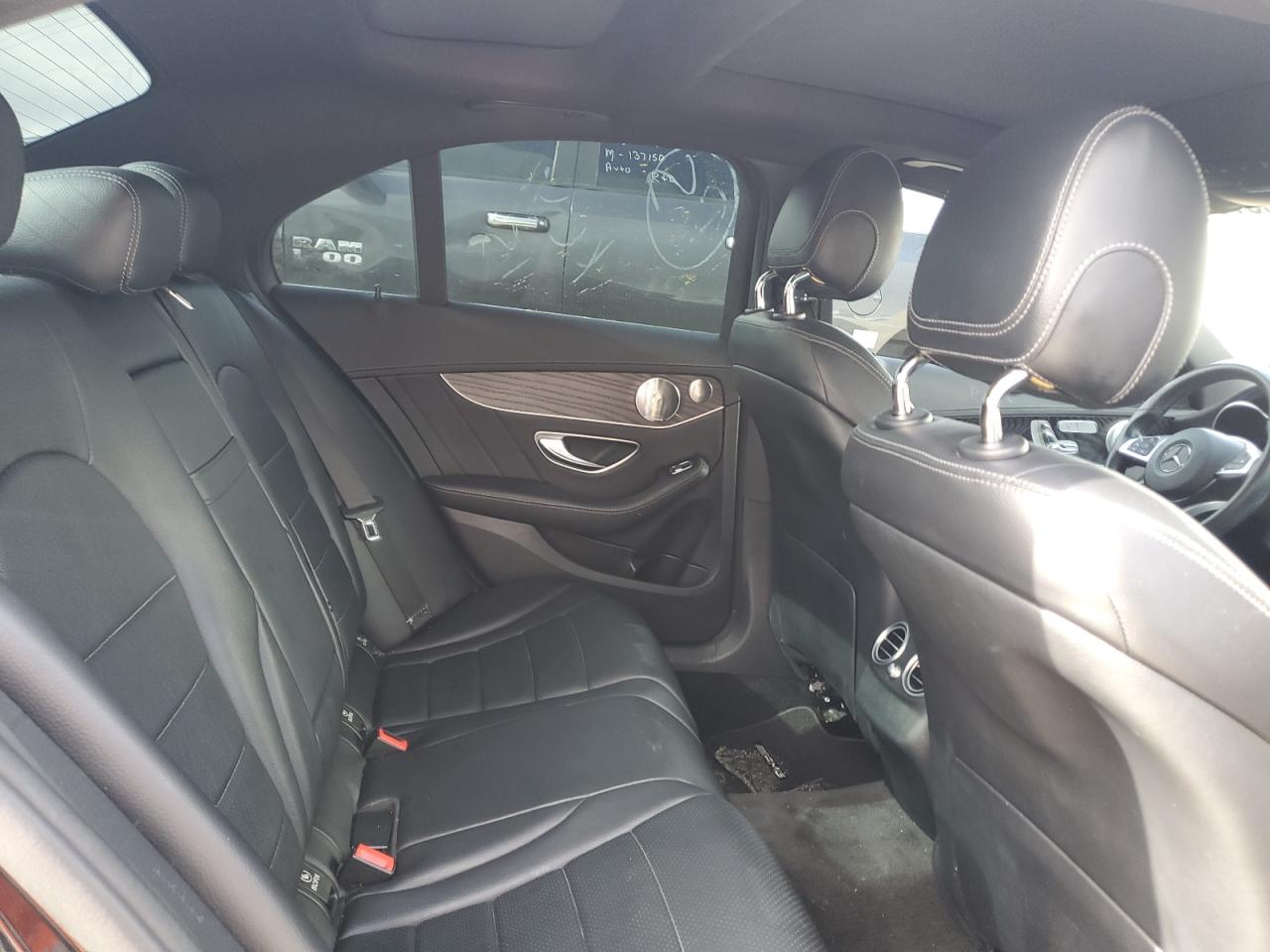 55SWF4JB2HU179542 2017 Mercedes-Benz C 300