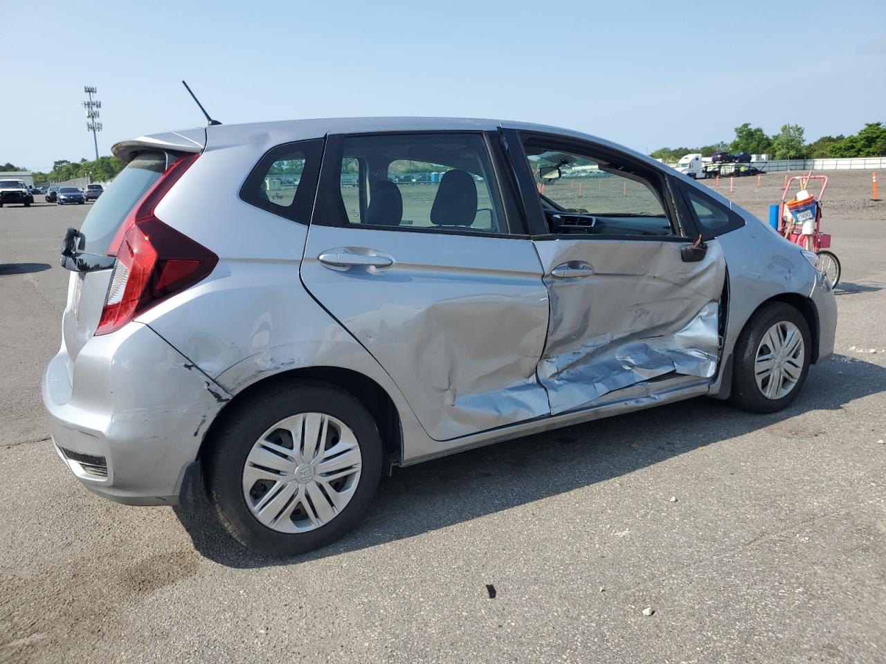 2018 Honda Fit Lx vin: 3HGGK5G4XJM730495