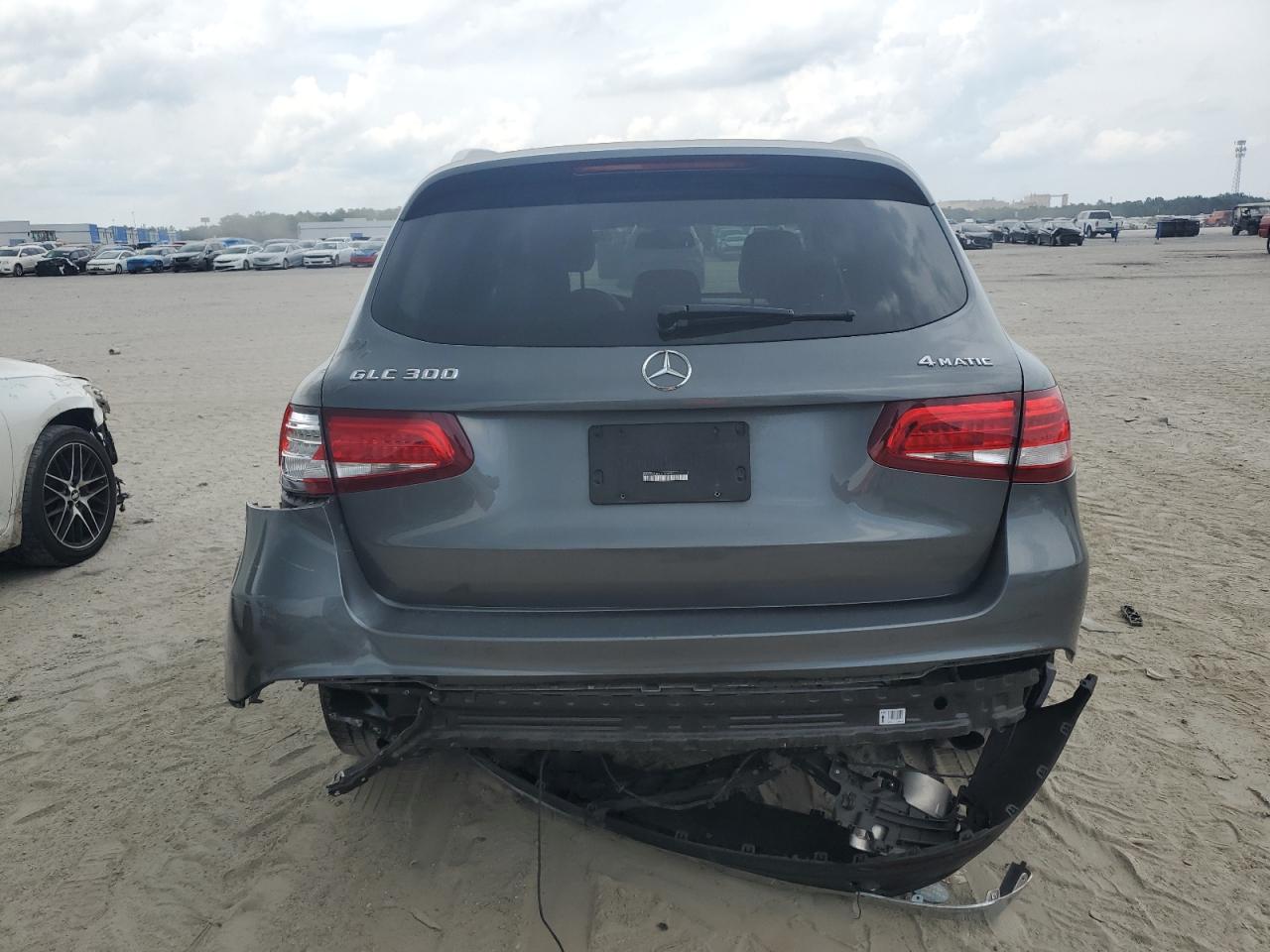 WDC0G4KB9GF079056 2016 Mercedes-Benz Glc 300 4Matic