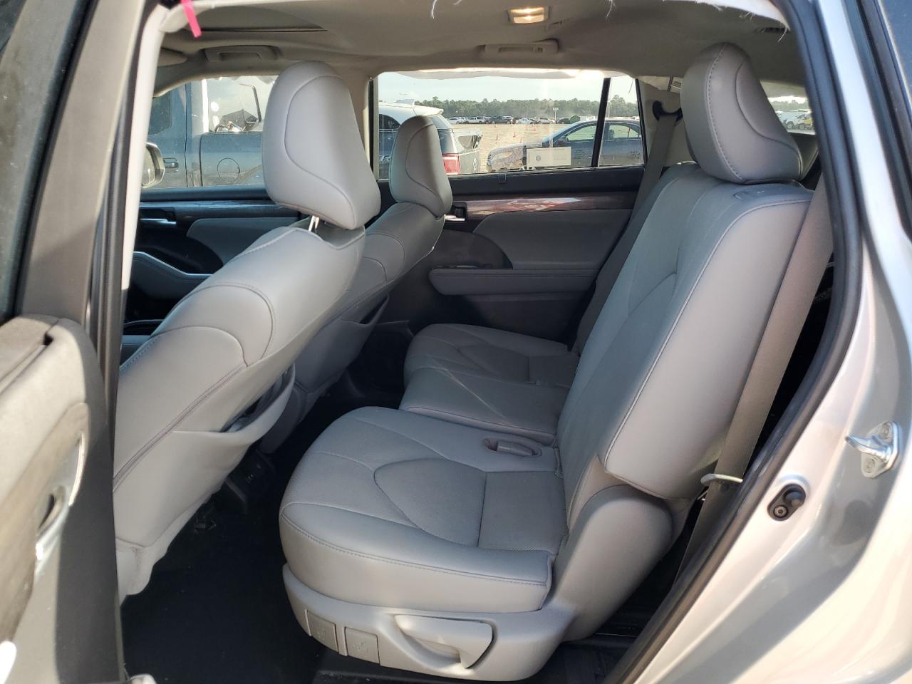 5TDYZRAH8MS065506 2021 Toyota Highlander Limited