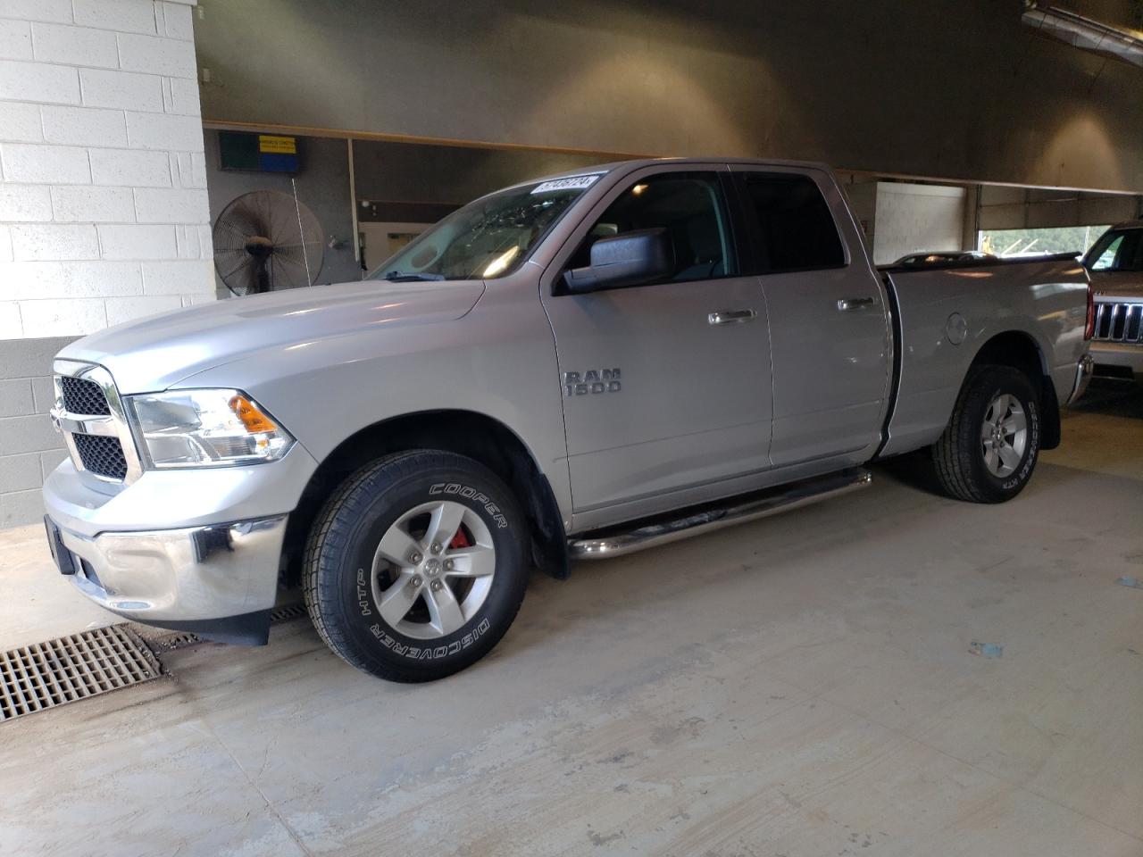 1C6RR7GG2HS677387 2017 Ram 1500 Slt